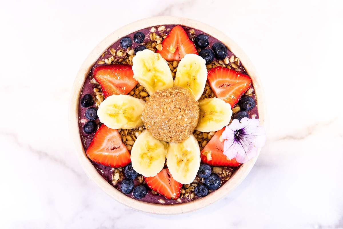 Acai Bowls &amp; Smoothie Bowls Loaded with Superfoods